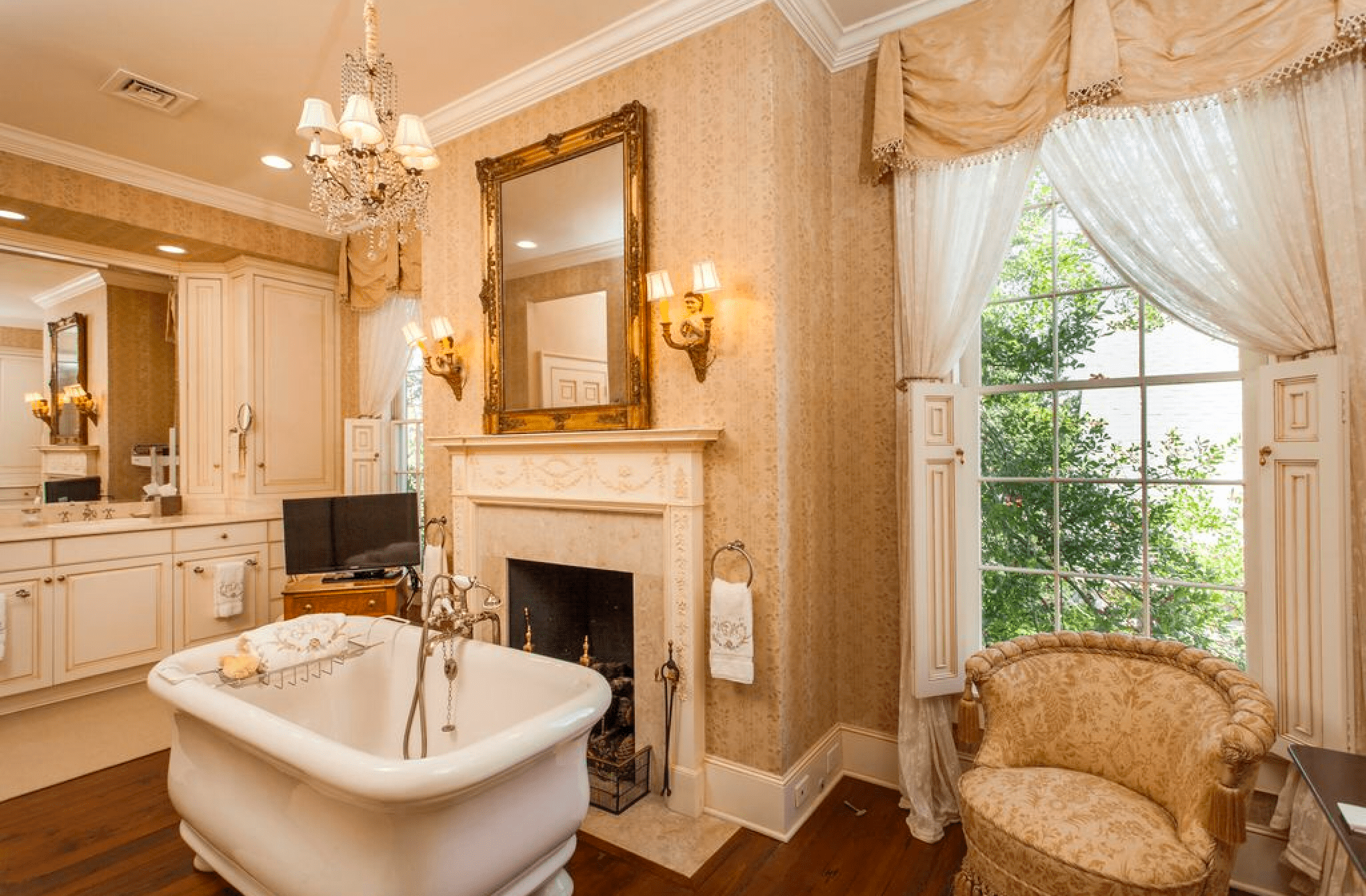 Historic home bathroom with fireplace