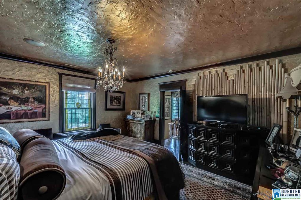 Birmingham Alabama artist's home with incredible textures and finishes