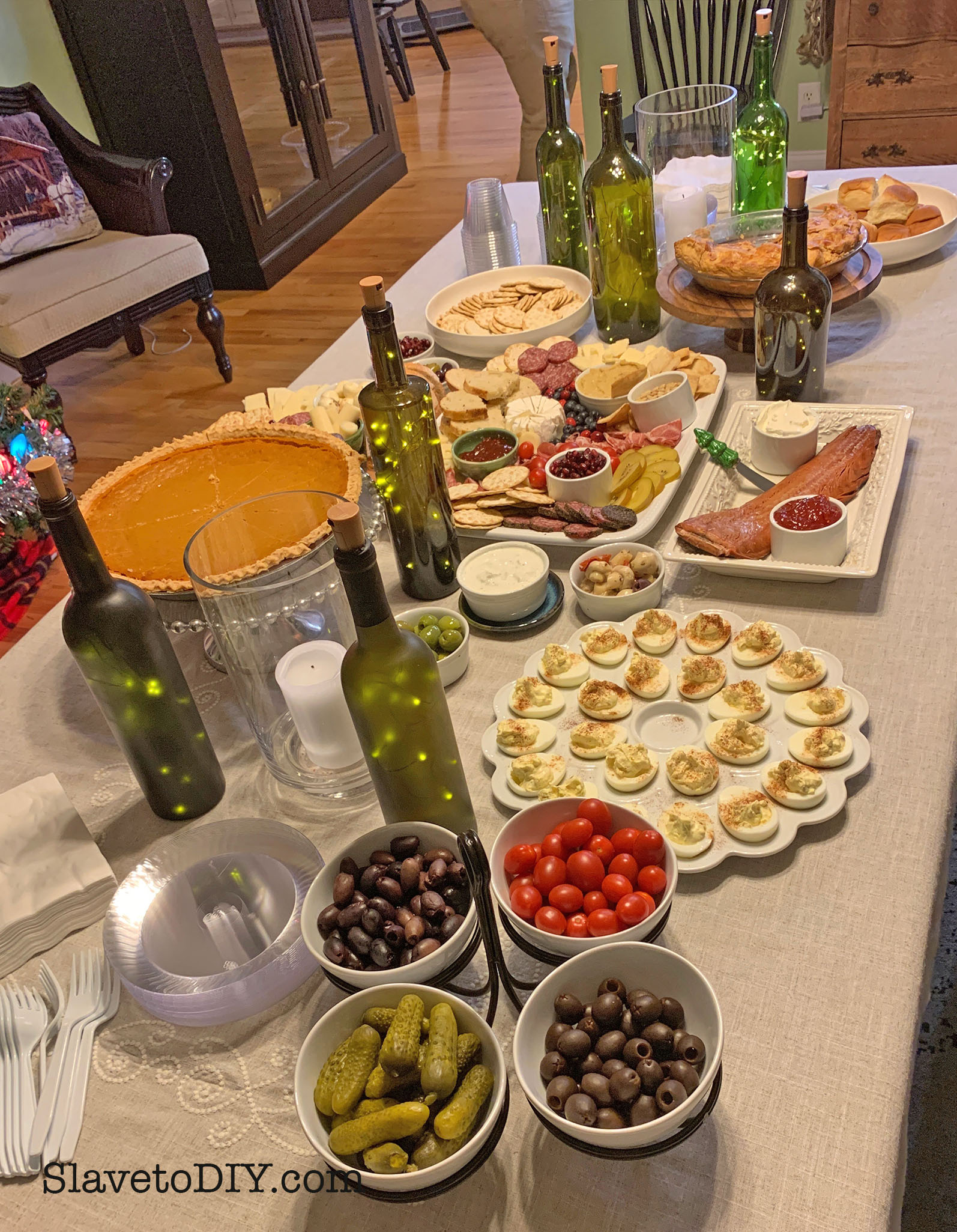 Charcuterie Boards: Easy Appetizers For Holiday Entertaining To Wow Your Guests